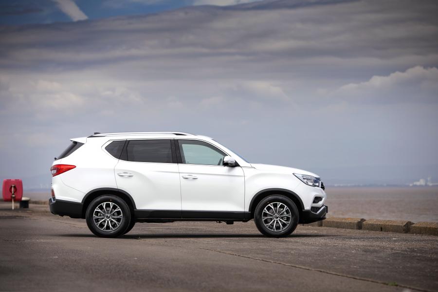  SsangYong Rexton ICE (Y400) 2019 года  (UK) (фото 9 из 26)